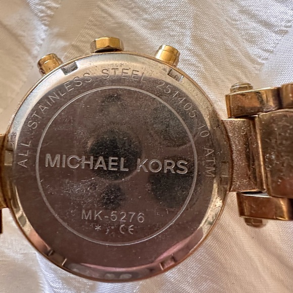 Michael Kors gold watch - Picture 3 of 6